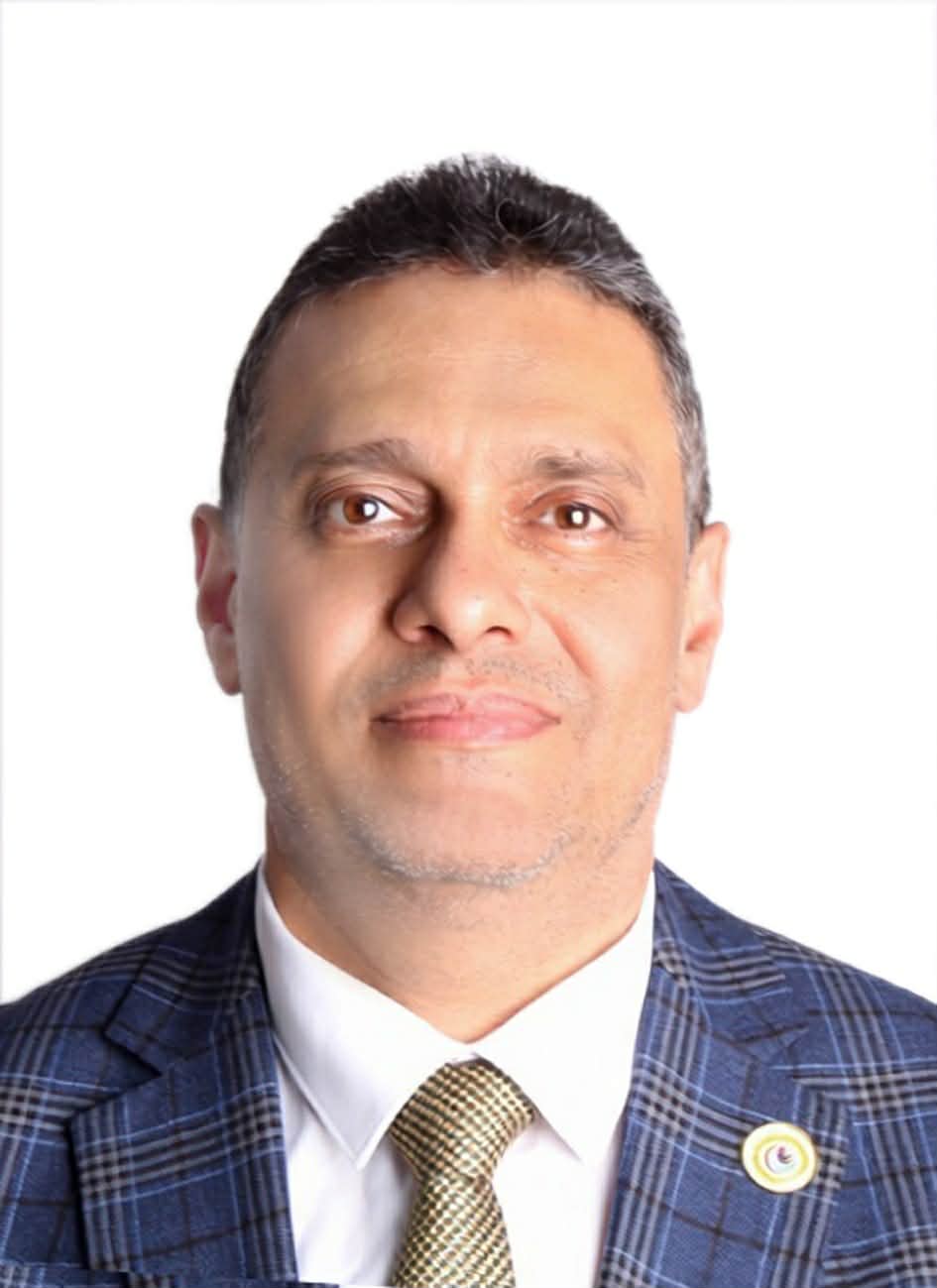 الأستاذ الدكتور/ رضا عبد الواجد أمين