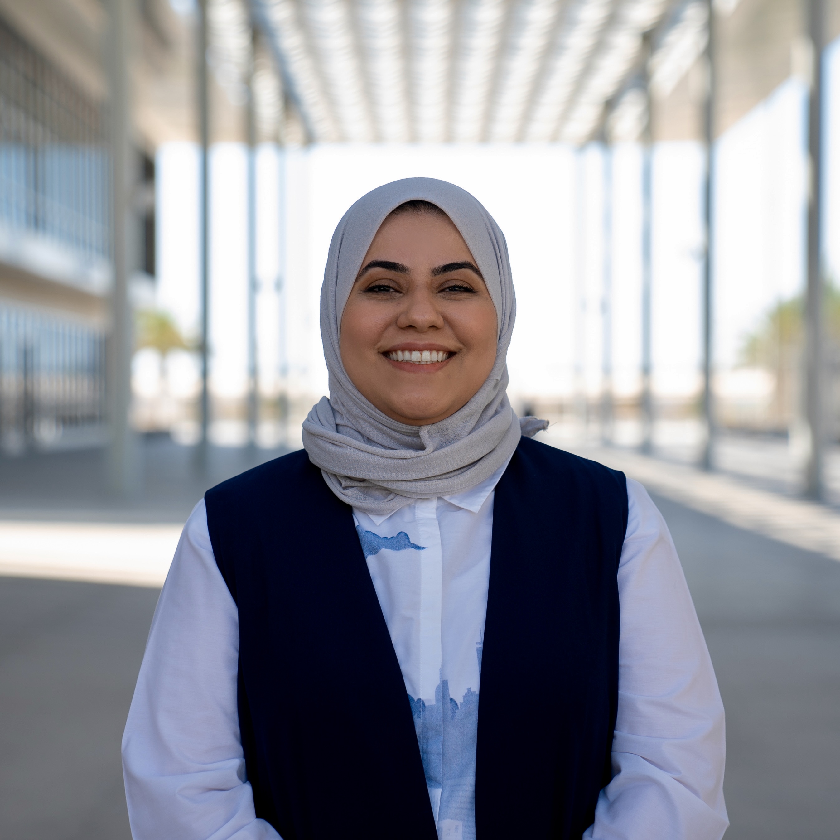 Dr. Maryam Almahdi
